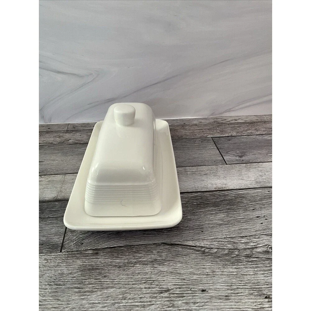 Maison Neuve Ceramic White Butter Dish w/Lid 8 3/8
